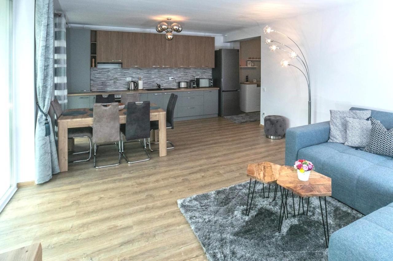 Apartament Luxury Miruna Lägenhet Rîşnov Exteriör bild