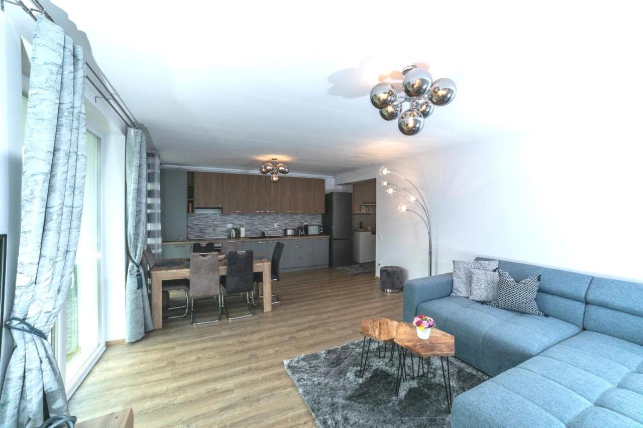 Apartament Luxury Miruna Lägenhet Rîşnov Exteriör bild