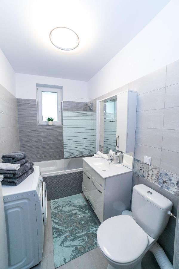 Apartament Luxury Miruna Lägenhet Rîşnov Exteriör bild